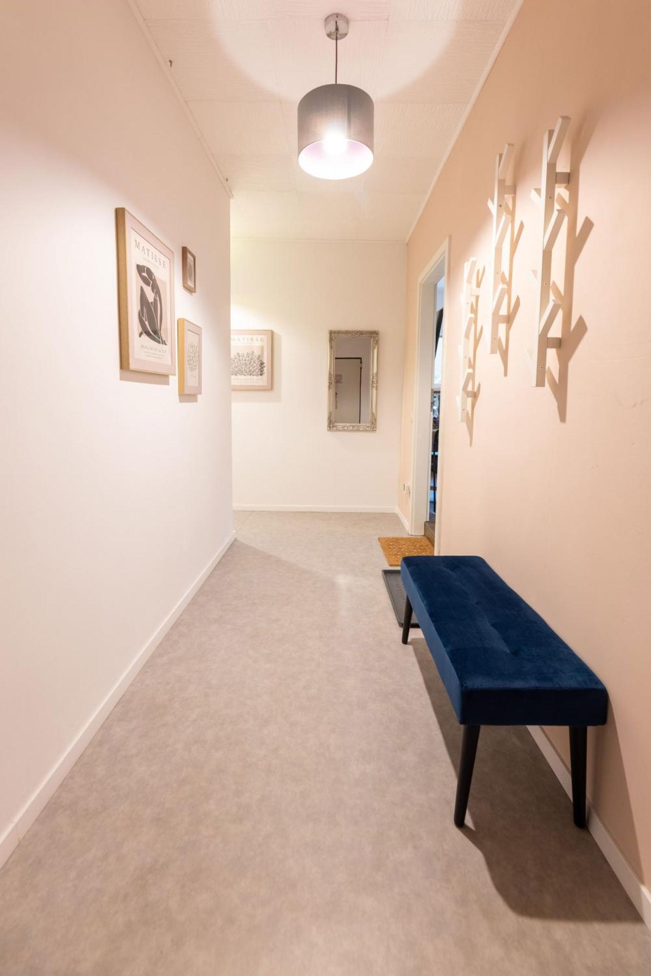 Ideal Fuer Kurze Aufenthalte - Gemuetliches 1-Zimmer-Apartment Adelsdorf Dış mekan fotoğraf