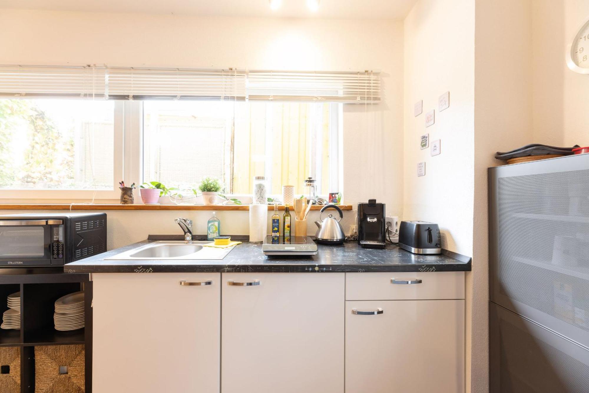 Ideal Fuer Kurze Aufenthalte - Gemuetliches 1-Zimmer-Apartment Adelsdorf Dış mekan fotoğraf