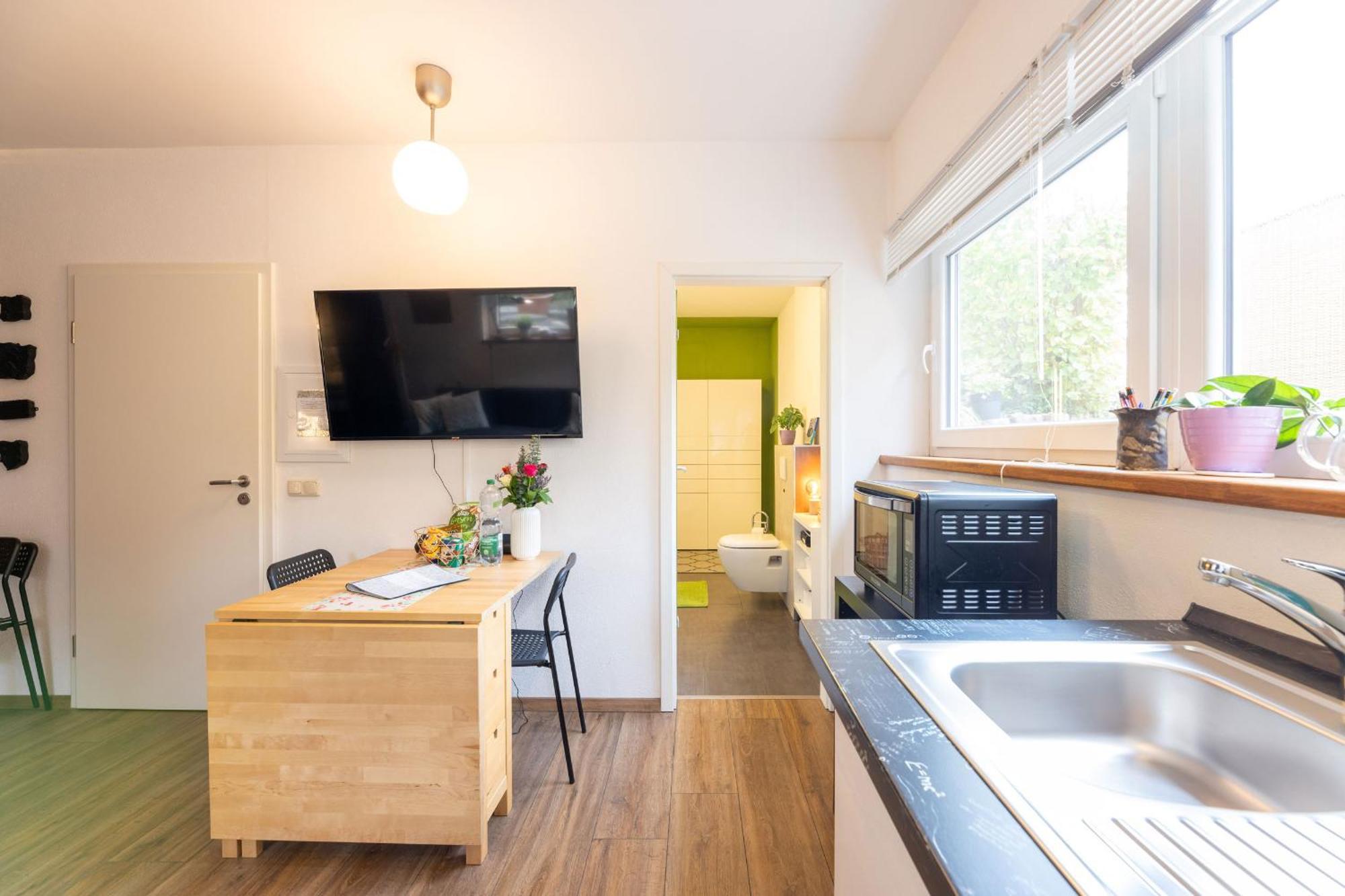 Ideal Fuer Kurze Aufenthalte - Gemuetliches 1-Zimmer-Apartment Adelsdorf Dış mekan fotoğraf